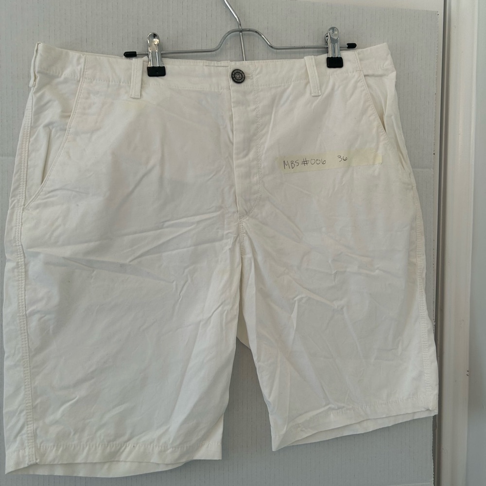 Express Men's white Flat Front Shorts